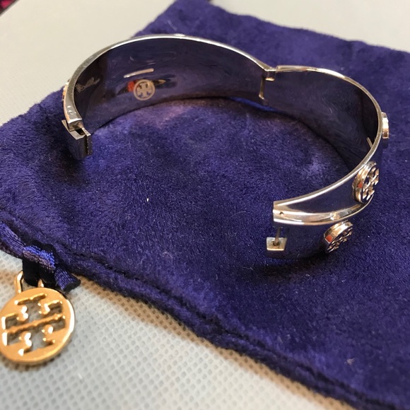 Tory Burch Double Wrap Logo Stud Bracelet - Picture 2 of 4
